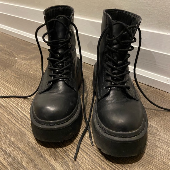 TopShop AUSTIN Black Leather Platform Boots (US 7.5) - Picture 3 of 6